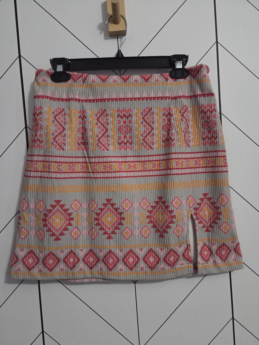 NWT Savanna Jane Corduroy Aztec Mini Skirt in Vibrant Pink, Orange & Grey, Sz L